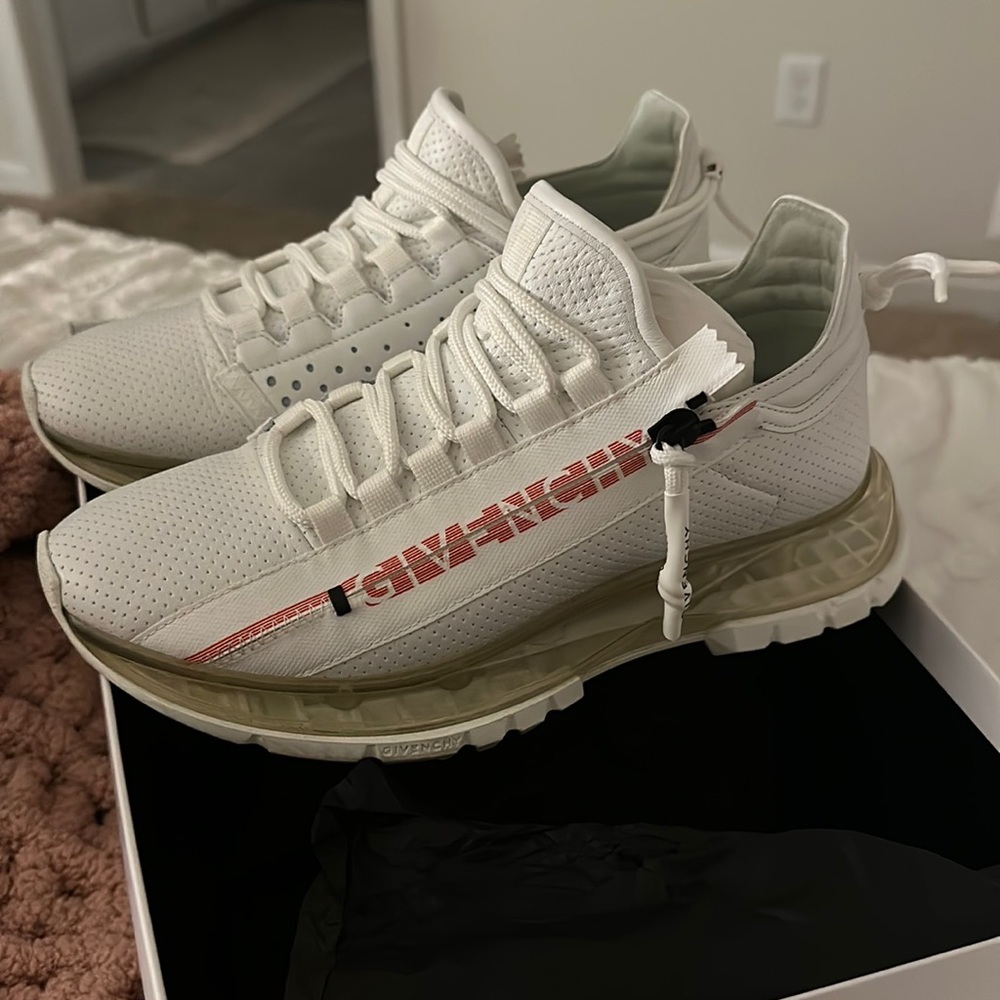 Givenchy Spectre Logo Zip Runner Sneaker